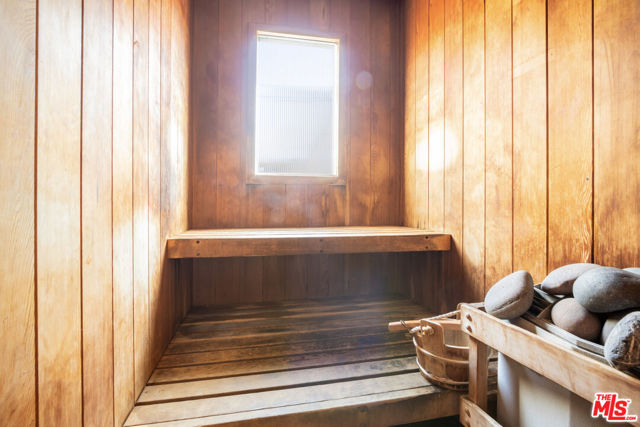 2721 2nd Street, Santa Monica CA: https://media.crmls.org/mediaz/d8b7c436-990e-422f-abcc-66b9d7cd1431.jpg