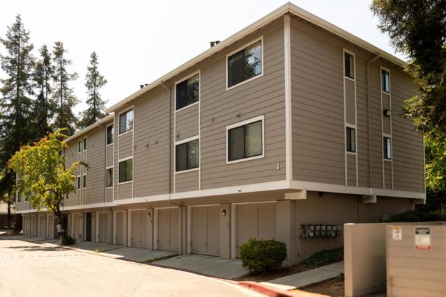 300 Stonegate Circle, San Jose CA: https://media.crmls.org/mediaz/d8b7d0a9-0d7d-4066-84dc-8ecf0b551b41.jpg