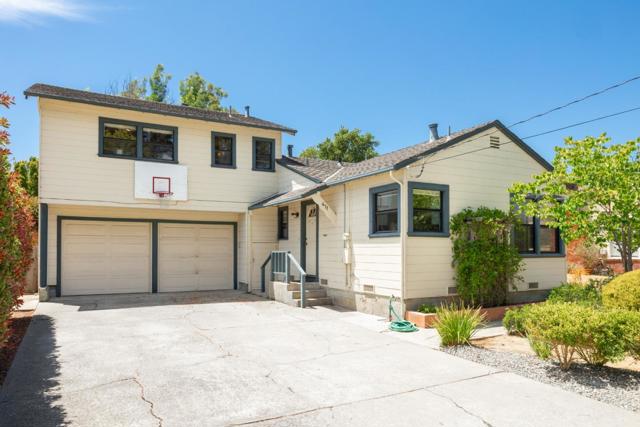 411 Alta Vista Dr, Santa Cruz CA: https://media.crmls.org/mediaz/d8b8c453-b173-4a08-b1fe-0d669a359d7a.jpg