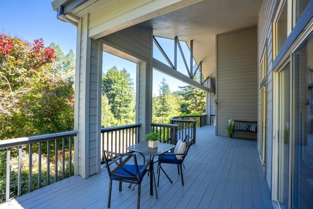 24035 Stage Stop Way, Los Gatos CA: https://media.crmls.org/mediaz/d8b8d4f9-97ee-418a-9deb-3b6f85b85175.jpg