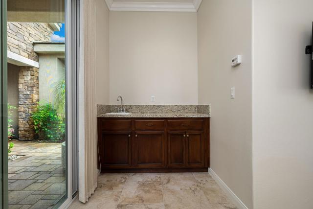 81206 Barrel Cactus Road, La Quinta CA: https://media.crmls.org/mediaz/d8b93821-9070-400c-809d-4330d66b3a2f.jpg