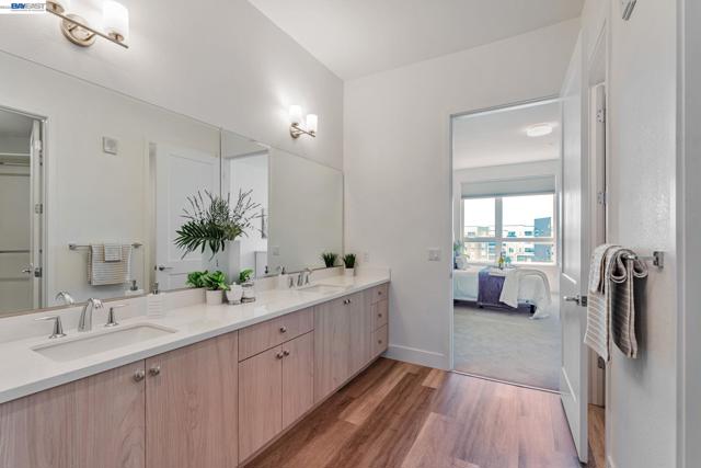 45128 Warm Springs Blvd, Fremont CA: https://media.crmls.org/mediaz/d8b9d81b-1d6c-4df2-b054-e3fd9ec5990a.jpg