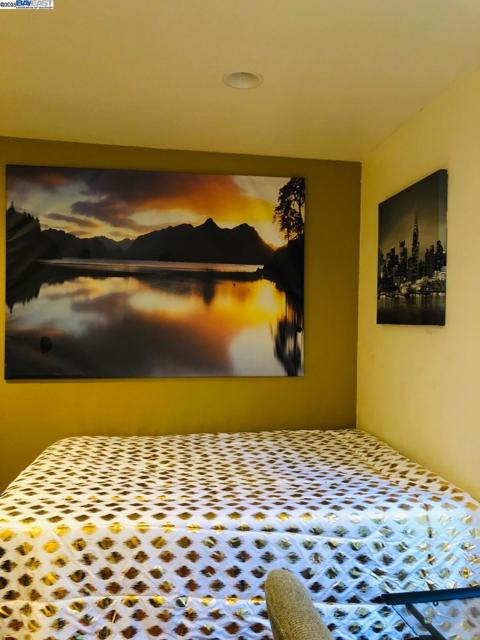 644 Artisan Pl, Hayward CA: https://media.crmls.org/mediaz/d8ba1d63-e8fa-4f10-b19d-7cad876b8b79.jpg