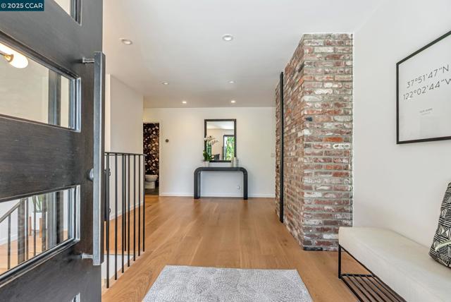 1612 Cervato Cir, Alamo CA: https://media.crmls.org/mediaz/d8ba9be9-f933-48d7-9351-27c25d3373c6.jpg