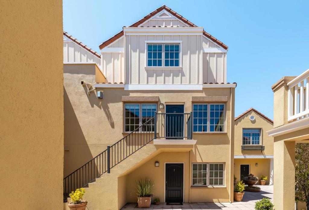 1705 Palm Avenue #19