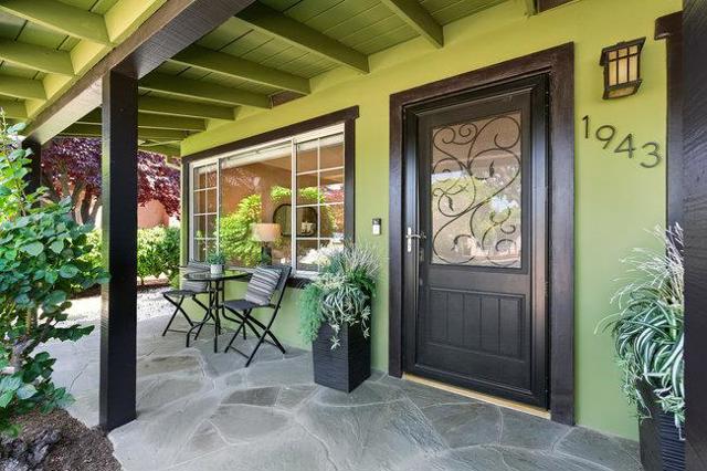 1943 Kentucky Street, Redwood City CA: https://media.crmls.org/mediaz/d8bc7909-eb66-4f90-88f2-34c0f675d0b3.jpg