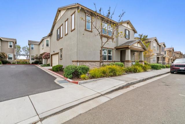 2632 Admiral Circle, Hayward CA: https://media.crmls.org/mediaz/d8bc9cb1-e502-4246-abf7-ca9a87b111b0.jpg