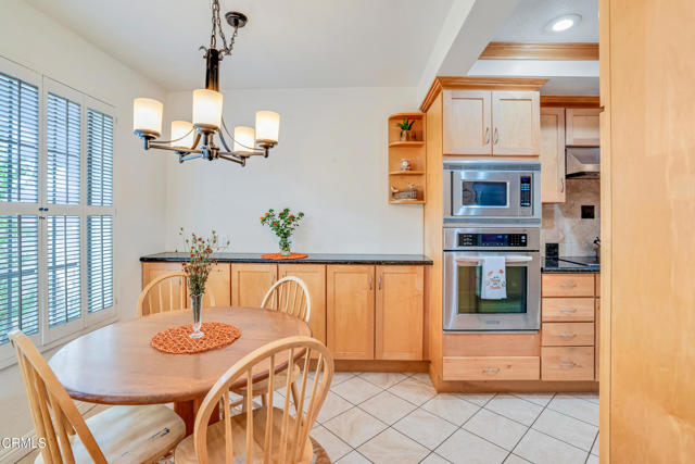 Detail Gallery Image 9 of 52 For 945 Mchugh Ct, Ventura,  CA 93003 - 3 Beds | 2/1 Baths