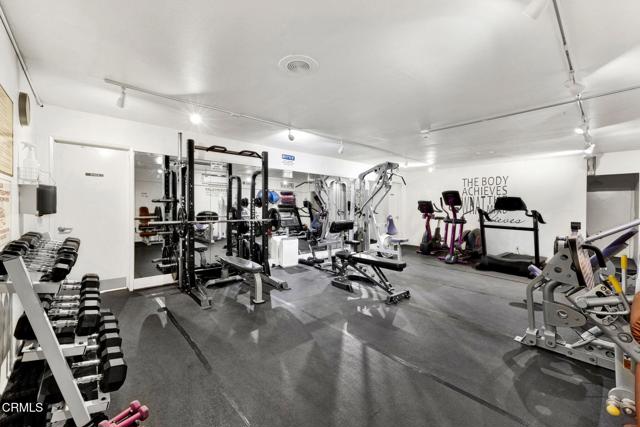 1127 E Del Mar Boulevard, Pasadena CA: https://media.crmls.org/mediaz/d8be4279-a6fe-4cca-b768-79b58d6eca8a.jpg
