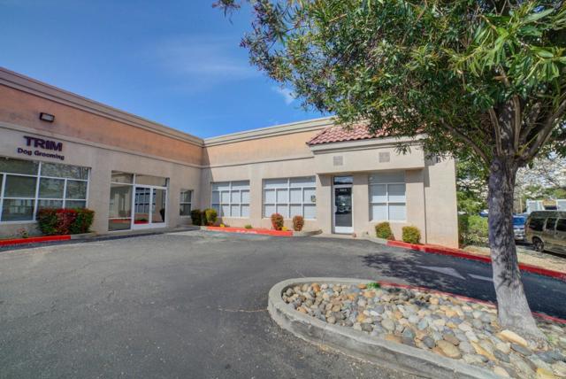 Image 4 of 19 For 652656 Santa Cruz Avenue