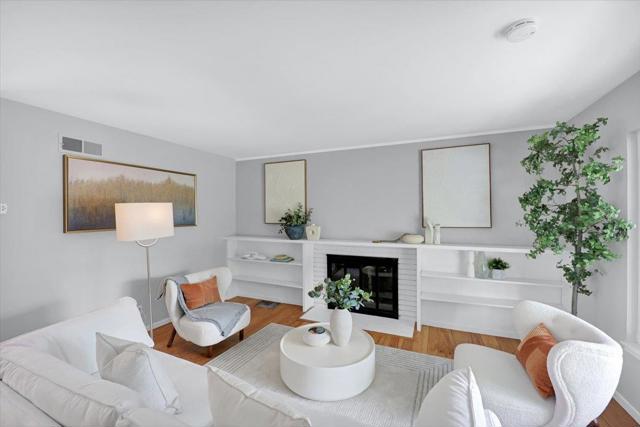 1633 Dallas Court, Los Altos CA: https://media.crmls.org/mediaz/d8bf0d5c-1a07-4efc-8960-72782be71088.jpg