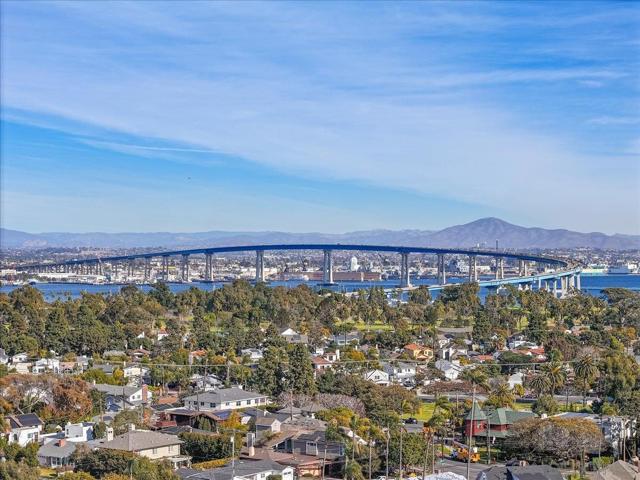 847 B Ave, Coronado, California 92118, 2 Bedrooms Bedrooms, ,2 BathroomsBathrooms,Single Family Residence,For Sale,B Ave,250017053SD