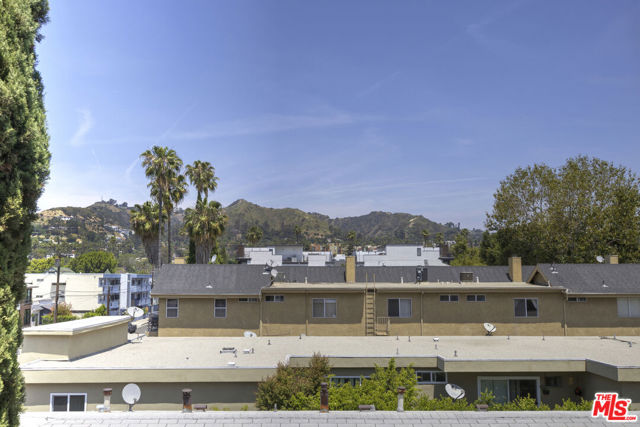 1400 N Vista Street, Los Angeles CA: https://media.crmls.org/mediaz/d8bf73fe-59ea-415f-8f91-d764b1cb7696.jpg