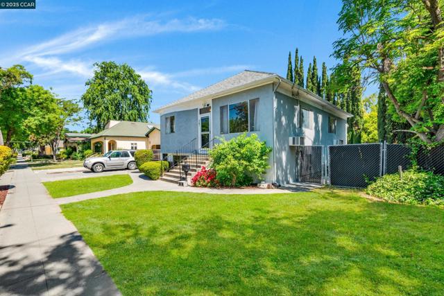 367 Rose Avenue, Pleasanton CA: https://media.crmls.org/mediaz/d8bfc469-5f5b-4e7e-8c6e-5d0e6b7b7c81.jpg