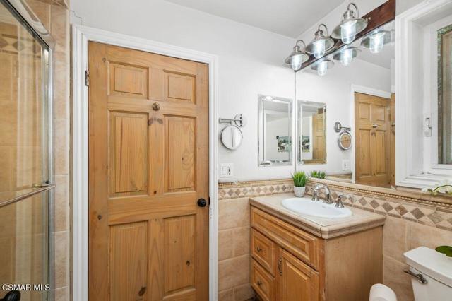 1203 Casa Grande Drive, Simi Valley CA: https://media.crmls.org/mediaz/d8bff528-f066-4177-84f4-5c0aa96ca0cd.jpg
