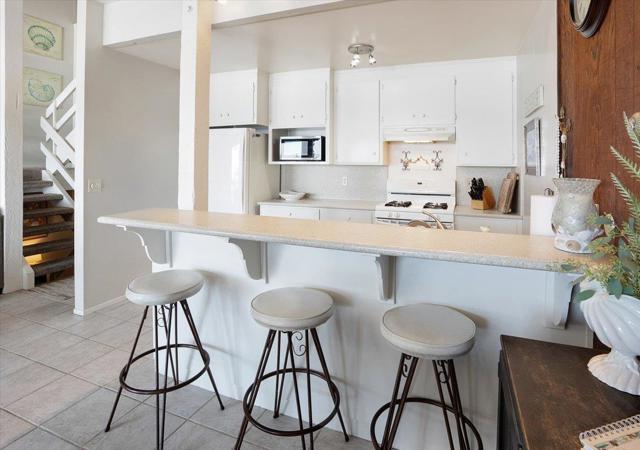 753 The Shoreline, La Selva Beach CA: https://media.crmls.org/mediaz/d8c01703-6c99-4d35-a5aa-648440903083.jpg