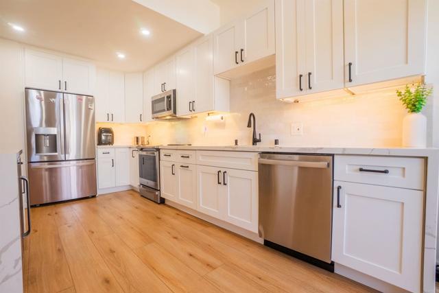 270 Dahlia Ave, Imperial Beach CA: https://media.crmls.org/mediaz/d8c02869-2636-4c90-9936-a2001f8b5e84.jpg