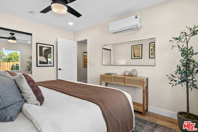 6520 Debs Avenue, West Hills CA: https://media.crmls.org/mediaz/d8c21c91-4aca-443d-9c37-eec11a6c4076.jpg