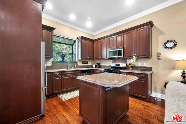14933 Sutton Street, Sherman Oaks CA: https://media.crmls.org/mediaz/d8c2b16e-93b6-485e-b02b-f8498f134493.jpg
