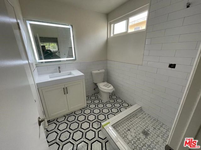 553 N Flores Street, West Hollywood CA: https://media.crmls.org/mediaz/d8c2f358-a392-4a79-9378-03782edfe1f2.jpg