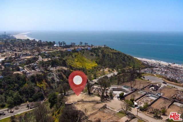 15851 Seabec Circle, Pacific Palisades CA: https://media.crmls.org/mediaz/d8c34c10-dbb5-4ab2-bb83-f2c0e20506a9.jpg