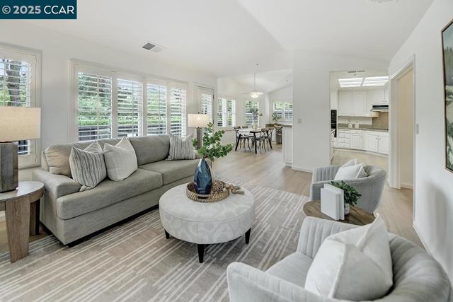 2504 Saklan Indian Dr, Walnut Creek CA: https://media.crmls.org/mediaz/d8c3cc97-710e-4357-8e44-464dff3aa011.jpg