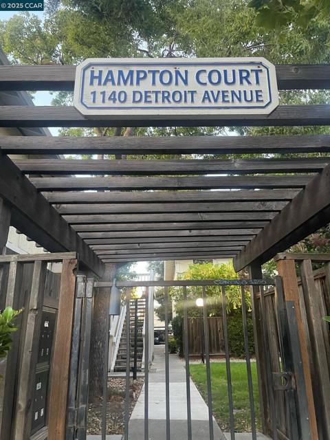 1140 Detroit Avenue, Concord CA: https://media.crmls.org/mediaz/d8c56877-e091-49b0-8e51-58925efb1a2d.jpg