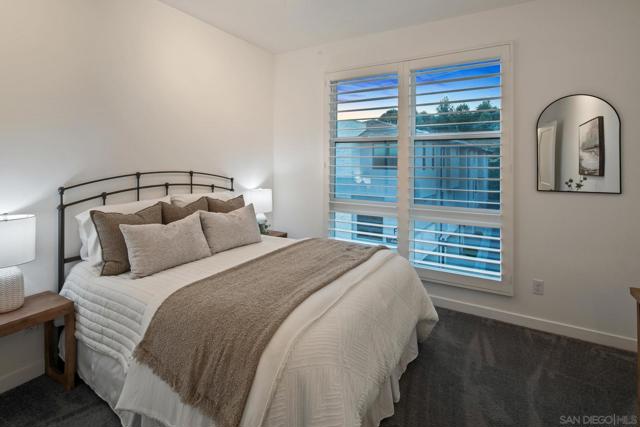2779 VIA ALTA PL, San Diego CA: https://media.crmls.org/mediaz/d8c5dc60-d219-4bde-aaa6-7b91c835eac3.jpg