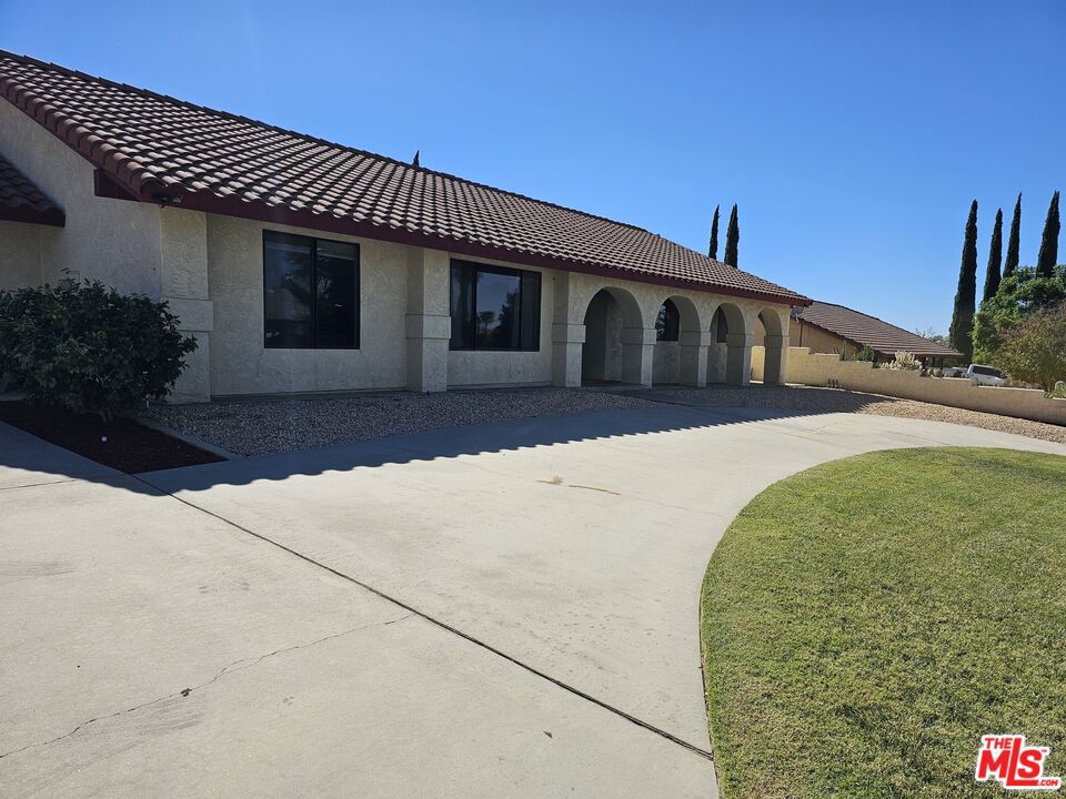 MLS #25615429 image #1