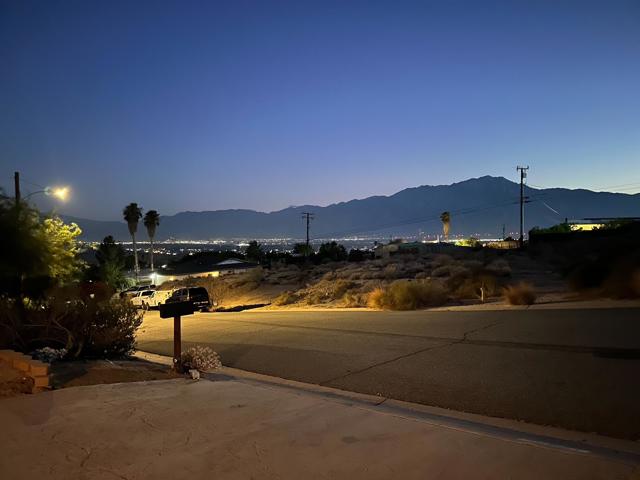 12300 Redbud Road, Desert Hot Springs CA: https://media.crmls.org/mediaz/d8c6c9c7-6412-459d-87e3-0a19362d95b7.jpg