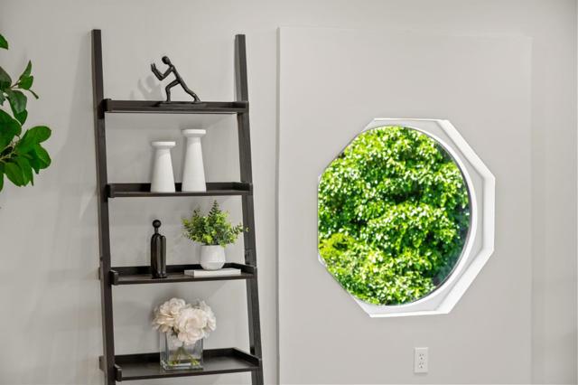 3554 Oak Knoll Drive, Redwood City CA: https://media.crmls.org/mediaz/d8c7136f-ad76-476e-8e66-5f69765d14b1.jpg