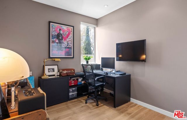 944 N Stanley Avenue, West Hollywood CA: https://media.crmls.org/mediaz/d8c78523-b852-4c28-8c1f-acbbbfaa6a56.jpg