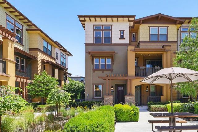 332 Marquetta Circle, Mountain View CA: https://media.crmls.org/mediaz/d8c9be96-a159-49ac-9c6f-9ece1e36afbf.jpg