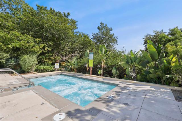 6911 Goldstone Rd, Carlsbad CA: https://media.crmls.org/mediaz/d8ca171c-141f-4220-9746-bb8d7790e9db.jpg