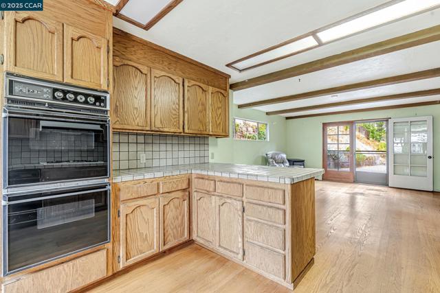 2435 Lunada Ln, Alamo CA: https://media.crmls.org/mediaz/d8ca5c4b-480a-46e2-ba4b-49ee80299e46.jpg