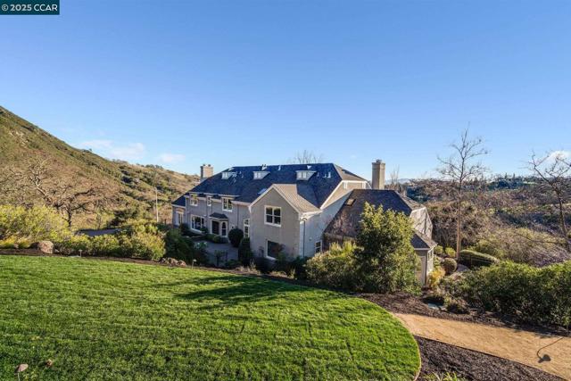 2420 Diablo Lakes Ln, Diablo CA: https://media.crmls.org/mediaz/d8cd1252-f075-46d7-b5eb-71ccf87d1733.jpg