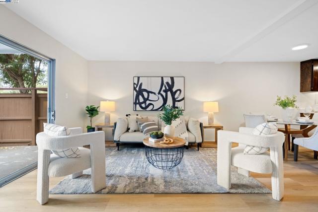 1327 Webster St, Alameda CA: https://media.crmls.org/mediaz/d8cd8983-e28b-40e8-9f31-639622072d35.jpg