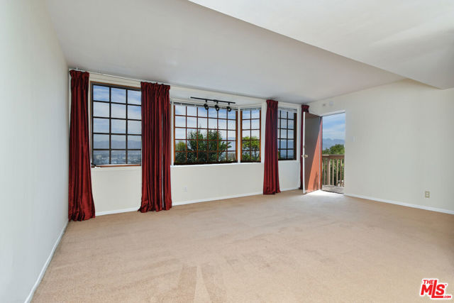 3682 Berry Drive, Studio City CA: https://media.crmls.org/mediaz/d8cef98e-eb40-4057-a41c-dd1f37f56c4f.jpg