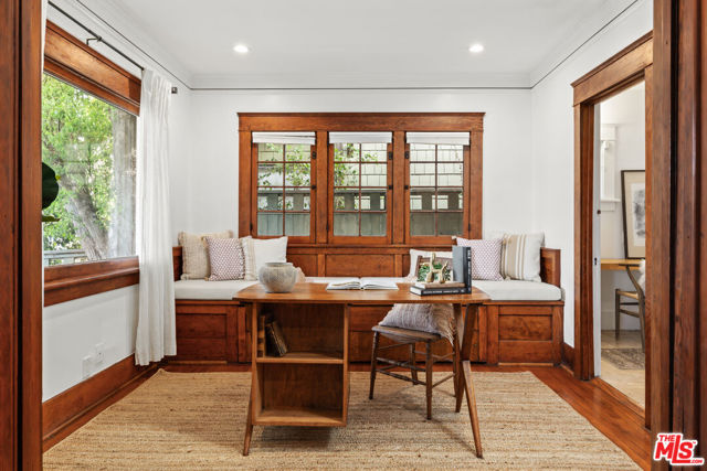 919 Venezia Avenue, Venice CA: https://media.crmls.org/mediaz/d8cf08af-6445-4200-8344-add3f7177c2f.jpg
