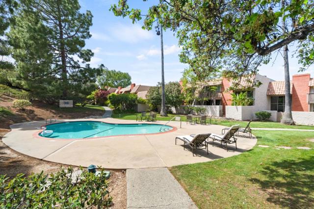 283 Casitas Bulevar, Los Gatos CA: https://media.crmls.org/mediaz/d8cf8296-2e05-48fe-afdd-8eee5a5ea4bf.jpg