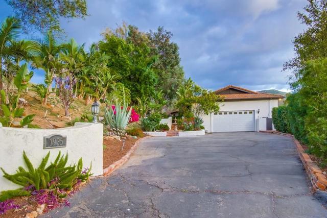 1935 Vista De La Montana, El Cajon CA: https://media.crmls.org/mediaz/d8d06b91-3d50-4db7-a2fb-a3fa2f97772f.jpg