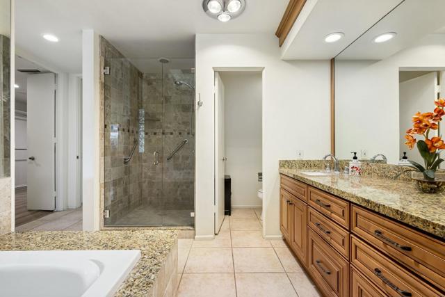 6 Stanford Drive, Rancho Mirage CA: https://media.crmls.org/mediaz/d8d0c1ee-4f76-4ebb-8b95-ac13ea6069e2.jpg