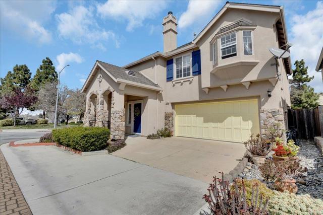 1898 Bradbury Street, Salinas CA: https://media.crmls.org/mediaz/d8d0f72c-dd40-48fe-9b37-1f9dbf9ece7d.jpg