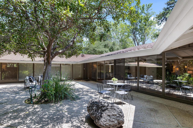 1199 Arden Road, Pasadena CA: https://media.crmls.org/mediaz/d8d1b6a2-8ba6-4ff8-891a-f7aafbfce222.jpg