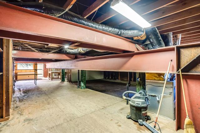 16190 Maya Way, Los Gatos CA: https://media.crmls.org/mediaz/d8d260d0-50a7-4940-a6fd-380dc8a4ec67.jpg