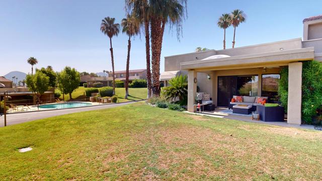 72350 Rim Drive, Palm Desert CA: https://media.crmls.org/mediaz/d8d27ca0-4ba4-42e6-b471-1e496a1cd669.jpg
