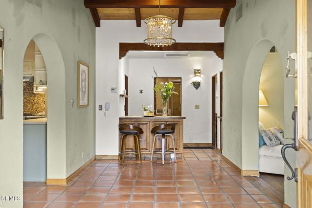 308 Topa Topa Drive, Ojai CA: https://media.crmls.org/mediaz/d8d2ddf5-f6c5-465d-b8a1-b4535f66ca1c.jpg