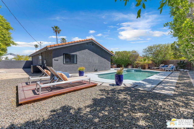 67795 Medano Road, Cathedral City CA: https://media.crmls.org/mediaz/d8d35634-2d31-4cbc-a9a7-e3b3075686fc.jpg