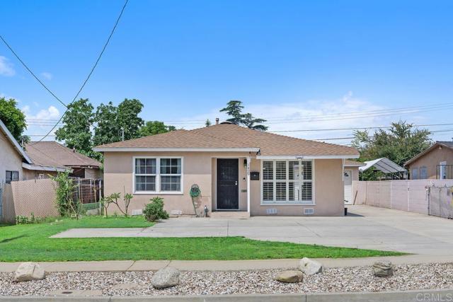 1429 N Campus Ave, Ontario CA: https://media.crmls.org/mediaz/d8d3990e-b74c-45bd-9a5a-970193f24f61.jpg