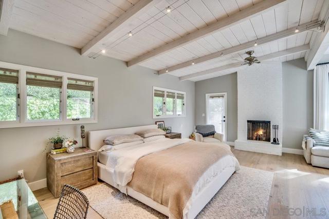 15035 El Camino Real, Del Mar CA: https://media.crmls.org/mediaz/d8d4c671-892a-46af-998a-b3dcb0c8c9a9.jpg